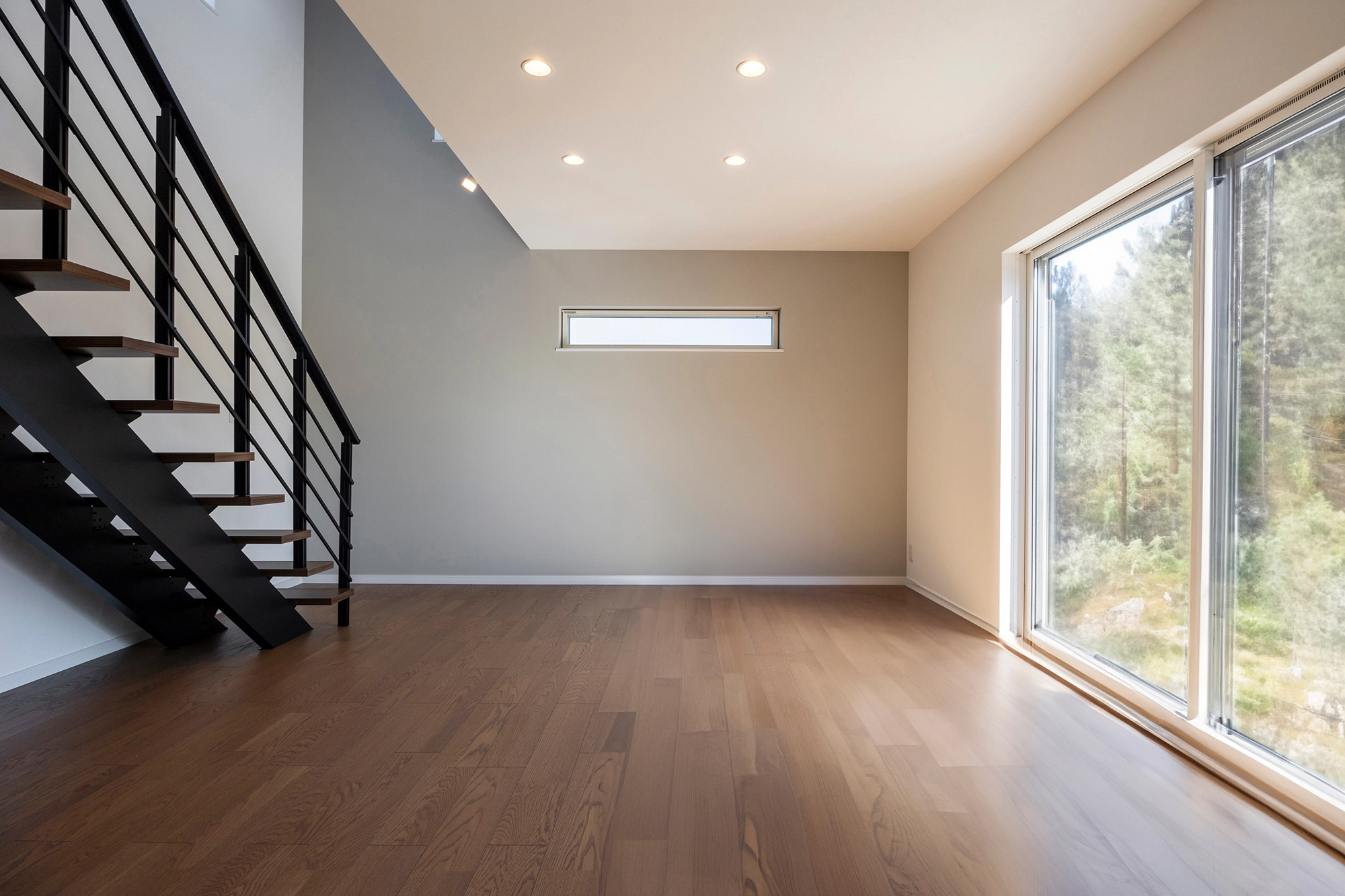 LIVING / DINING / KITCHEN