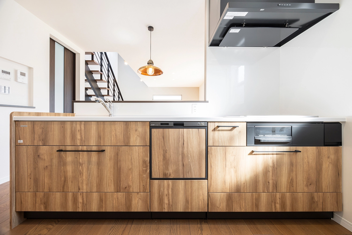 LIVING / DINING / KITCHEN